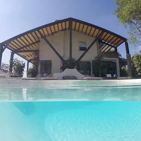Vallugola 8, Emma Villas