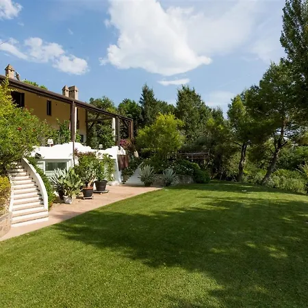Vallugola 8, Emma Villas Pesaro